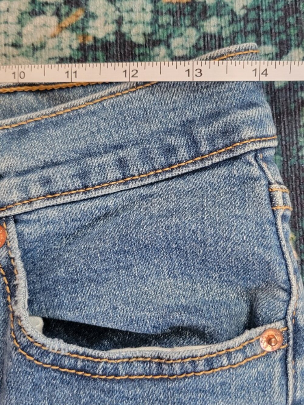 Levi's Ribcage Straight Ankle Jeans Medium Wash Size 29 - Picture 4 of 6